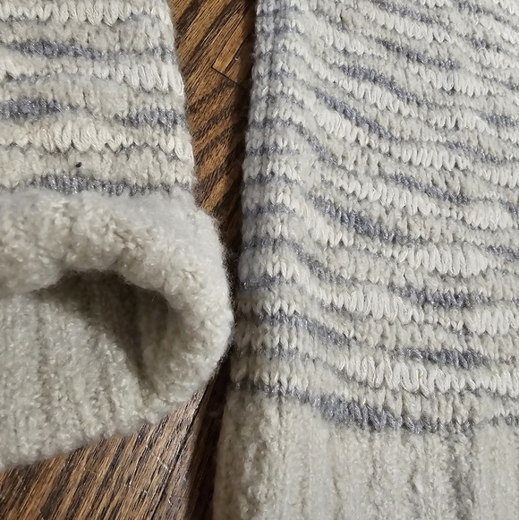 LAFAYETTE 148 Cashmere blend Relaxed Fit Turtleneck With Metallic Thread - Picture 8 of 9